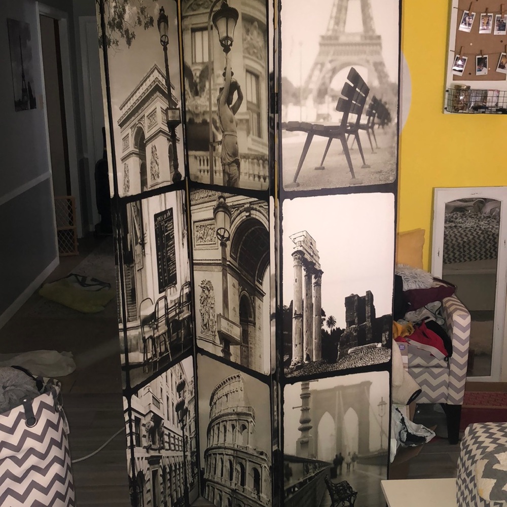 Europe dressing wall